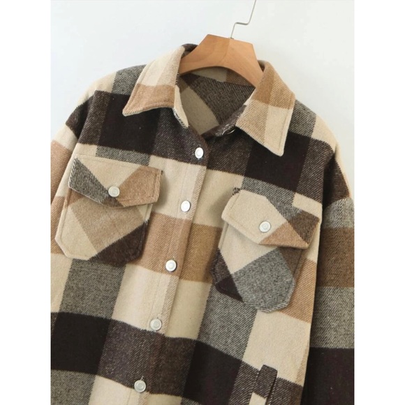 PLUS Plaid round hem shacket button up jacket - Picture 14 of 15